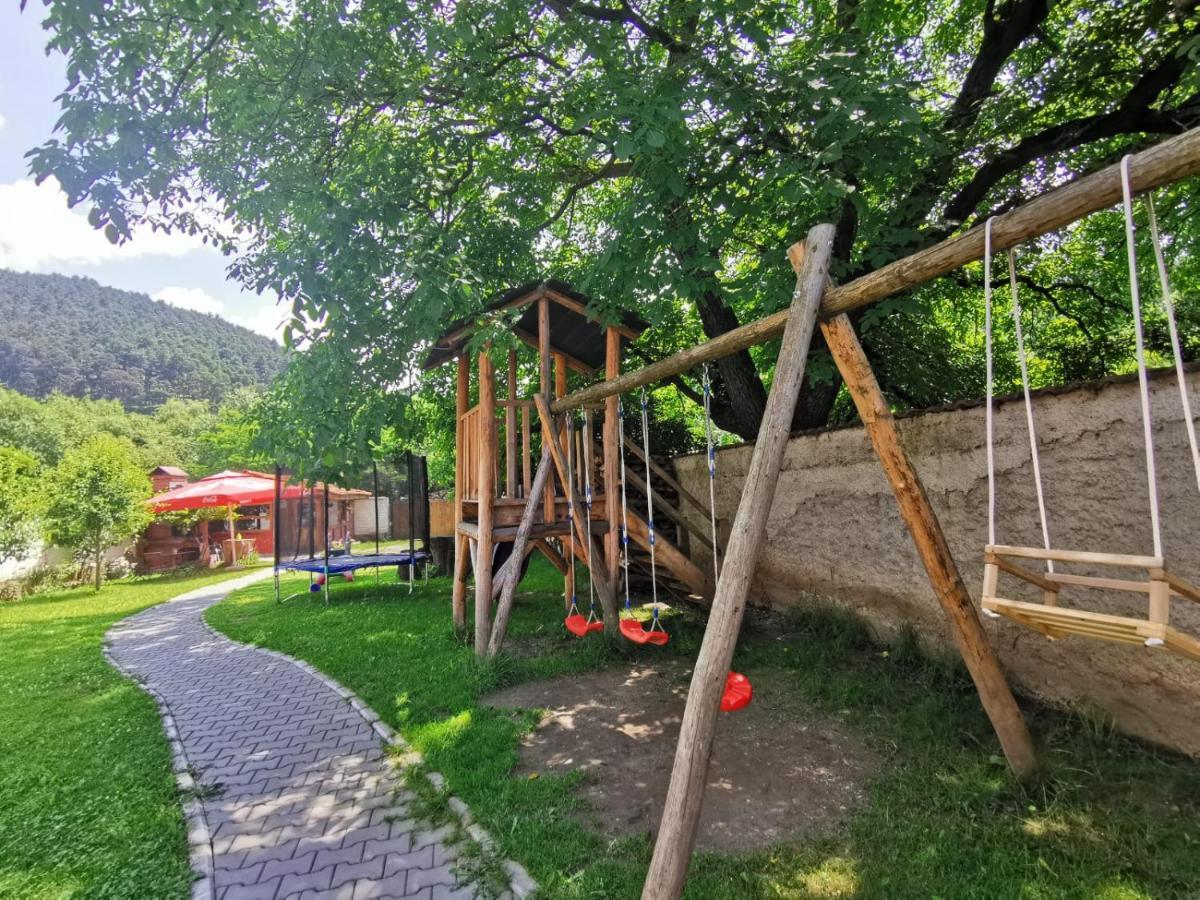 Pensiunea Cold Mountains Râșnov Zewnętrze zdjęcie